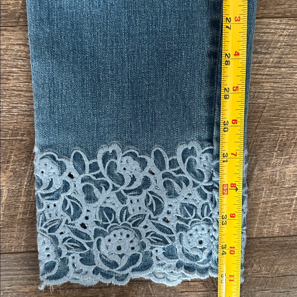 Ralph Lauren premier straight Cropped Jeans with embroidered Detail - Picture 11 of 12